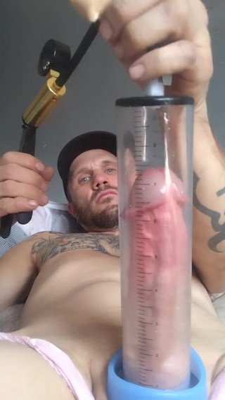 Sexy Daniel: Penispumpe funktioniert