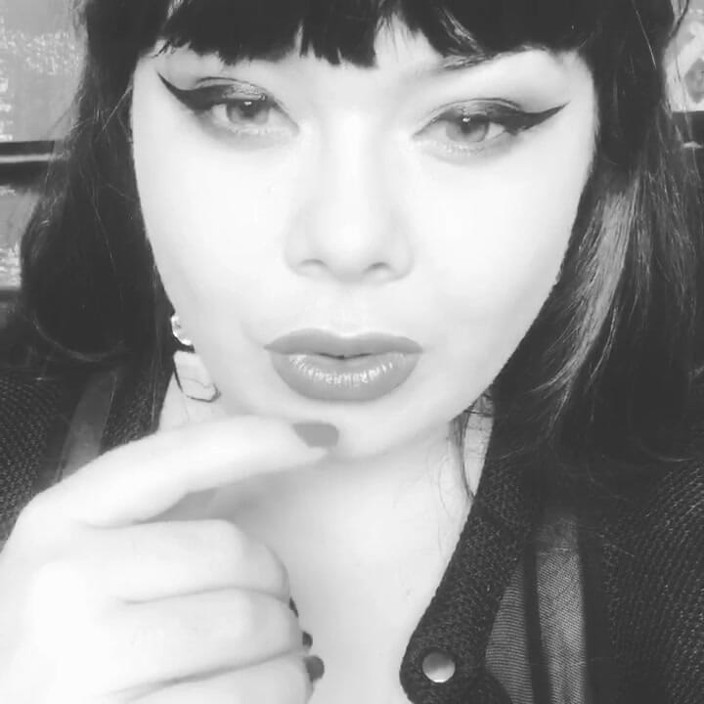 Roxanne Miller: Jen škádlení, čistý sex