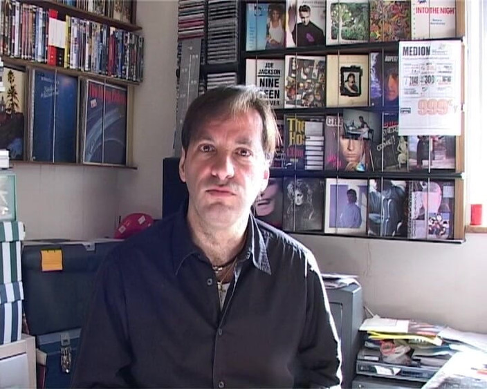 La France a Poil: 从街上到床上，这个漂亮的金发女郎被肛交