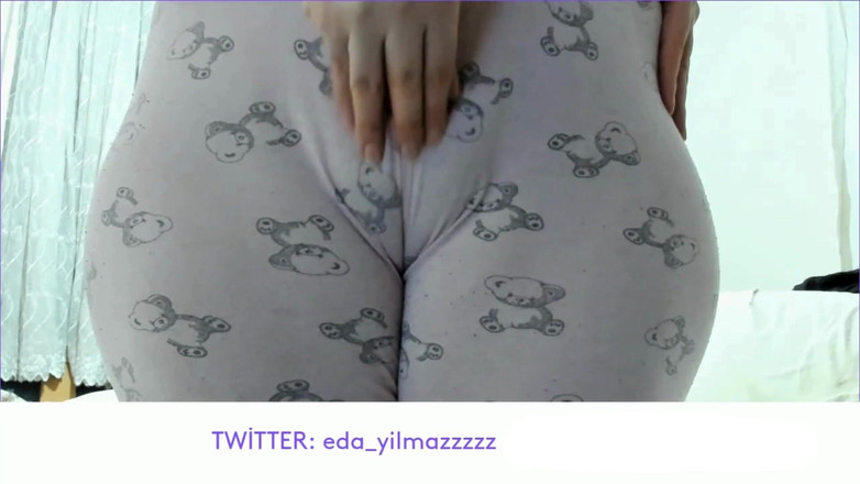 turk_milf_porno: Camel Toe - turecka milf