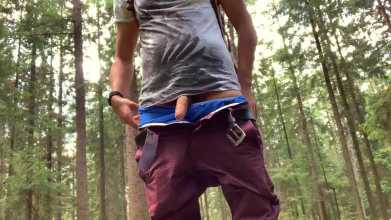 Fratchino: Horny guy works on his cock in the woods