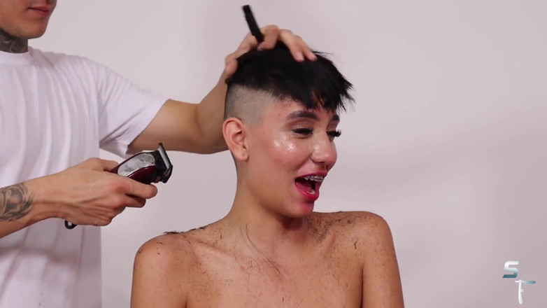 Shave Flix: Alice and Lizzie