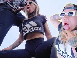 D3k69: Sora vitregă în vacanță o iau la plajă pentru a-mi suge...