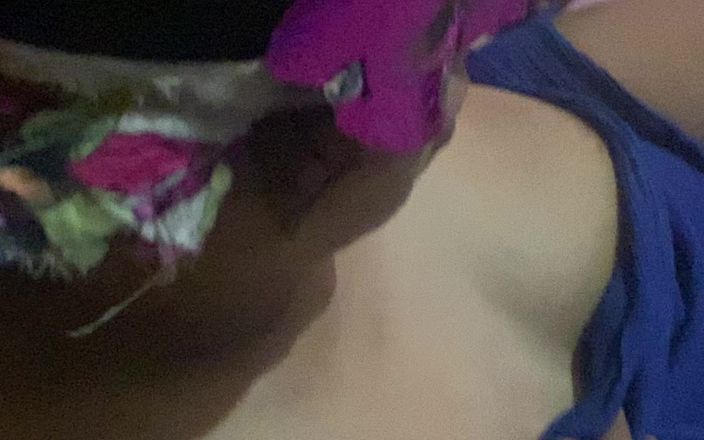 Arabicqueen: भारतीय भाभीगर्ल स्तन और चूत शो