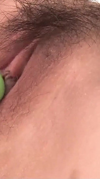 Ragazzina magra asiatica doppia penetrazione fino all'orgasmo dal patrigno