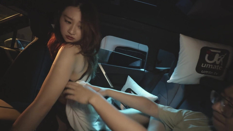 Chloe Lin: 女高管林千夜在车内被撞见的秘密