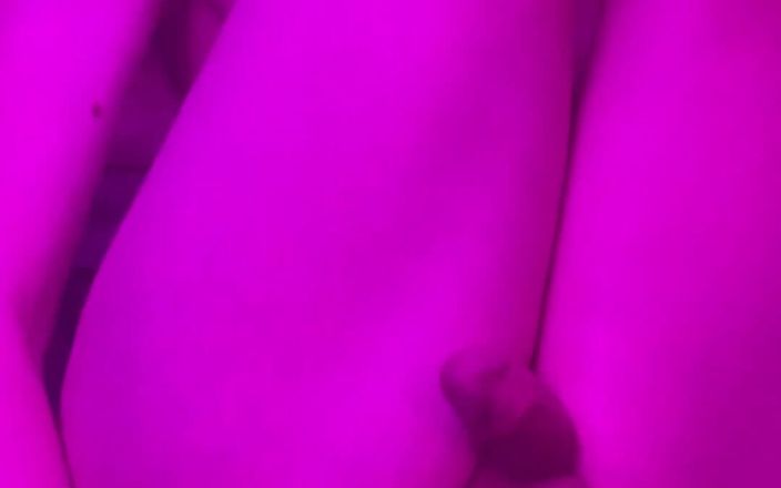 Brashen: Femboy orgasmo anal de vibrador