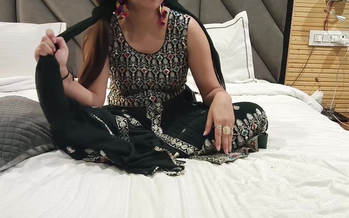 Saarabhabhi6: Chubby Big Ass Desi Bhabhi Maa Fucked by Harami Devar