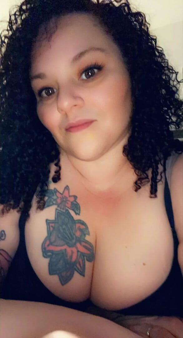 Curvyliz9: Caliente en la ducha
