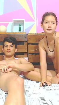 Cặp Đôi Latin Quan Hệ Trong Phòng Và Bị Vencino Phát Hiện