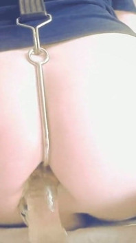 내 후장 따먹히는 육덕 딜도 타기 2