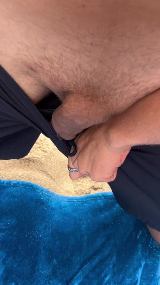 Axton Drake: Keseronokan pantai miang