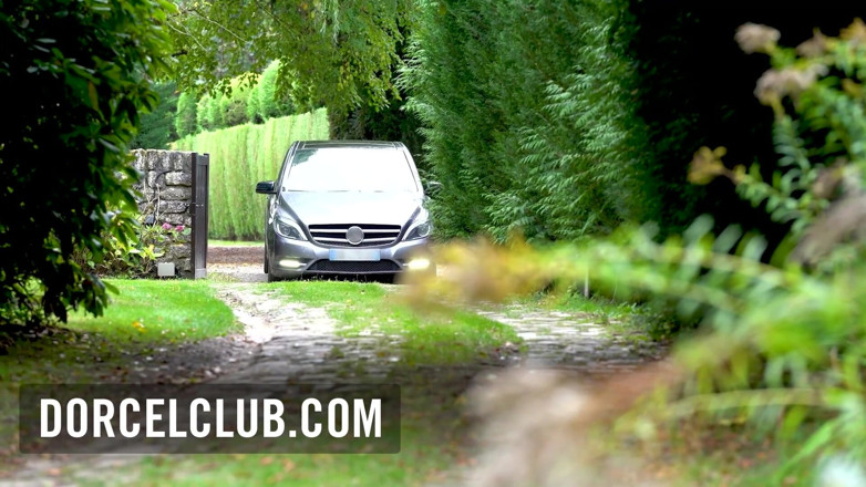 Dorcel Club: Group pulsion for busty babe Anna Polina