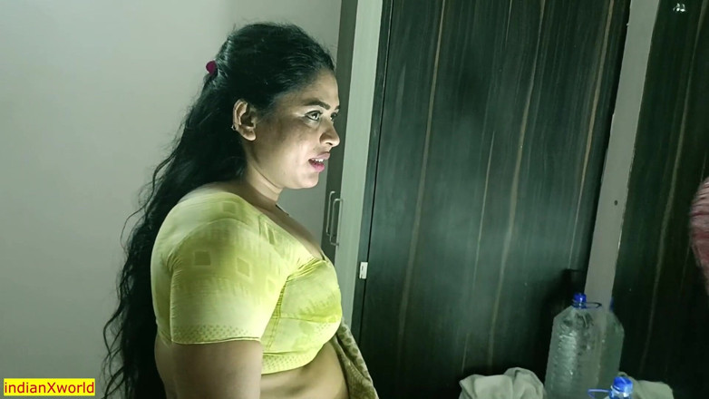 Indian Xshot: Junger tv-mechaniker fickt geschiedene ehefrau
