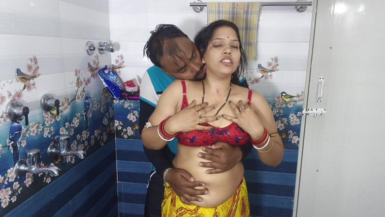 Sona bhabhi: Desi Tamil Aunty Hot Romance