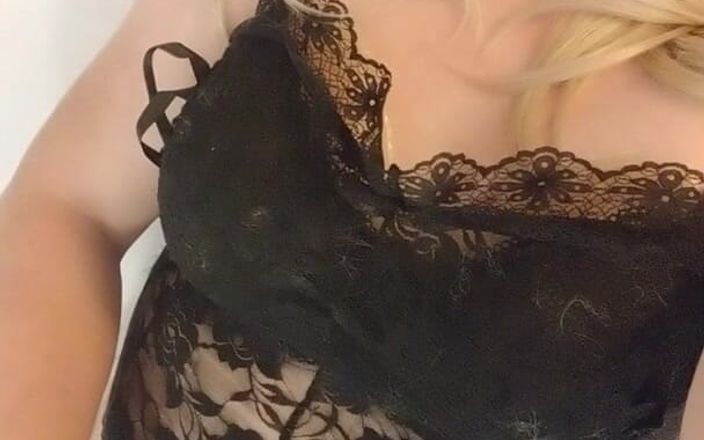 NikkiGee: Небольшое развлечение в отеле