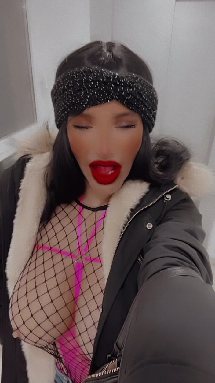 Sissy Slut Brianna: Я собираюсь прижаться этой задницей к тебе, чтобы увидеть, как ты будешь умолять о большем