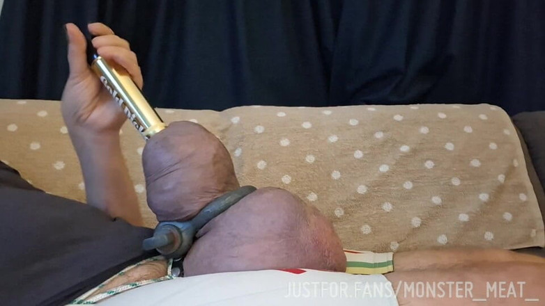 Monster_Meat_: Вибратор заставляет меня