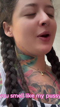 Stygg och svettig jätte wedigie dig med sina yogabyxor