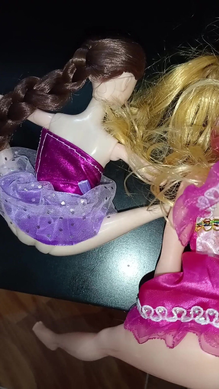 Rey rey: Lily и Riley горячие и покорные лесбиянки трахают мой член, жестко и быстро, жесткий секс e выходные