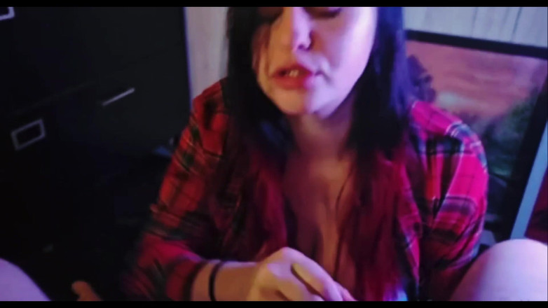 LEXI AND DAN: Lexi fait jouir son copain en caressant son soutien-gorge sur...