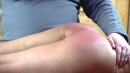 6-movies: Red ass - spanking home in the livingroom