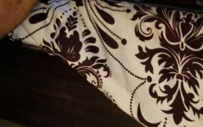 Sweetass132: Šukej mě do pusy a do zadku