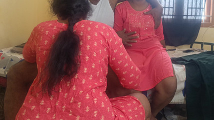 Apple baby: Üniversiteli kız kardeşler amcık yalıyor