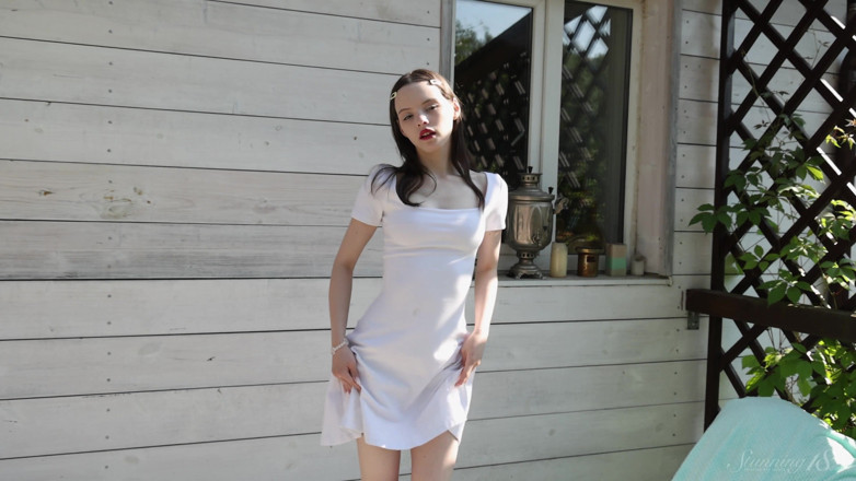 Stunning18: Funny Doll