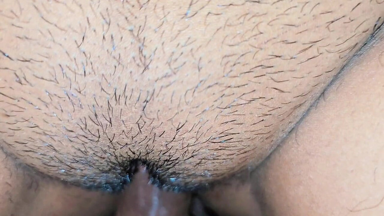 Faryal: Miluji moji krémovou kundičku, kteří chtějí jíst moji šťavnatou kundičku?