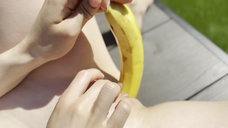 Lil Miss Mask: Une fille au corps pervers se baise