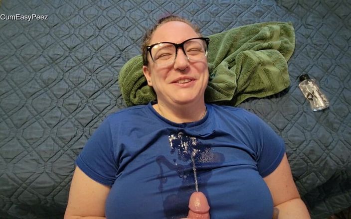 Cum and piss play fun!: Сперма і сеча на неї