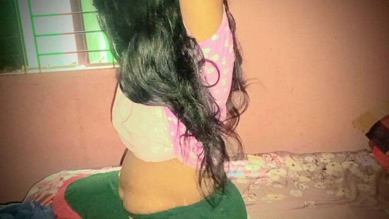 Riyamoni: 나는 이드 휴일에 집에서 내 아내를 사랑했다. 그녀는 나와 섹스하는 걸 좋아해