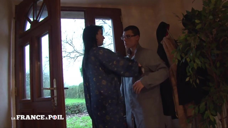 Papy Viewer: Çok büyük memeli koyu saçlı sürtük sert analiz ediliyor ve...