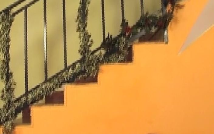 Porno kino: Atemberaubende deutsche puppe bekommt ihren arsch hart gebohrt und mit...