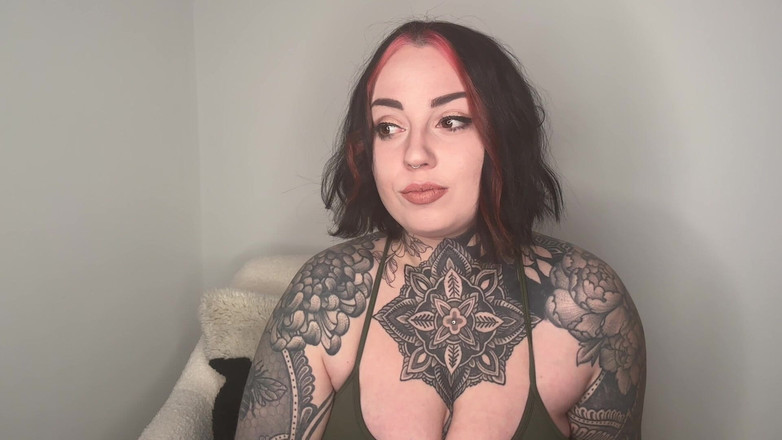 Miss Valentina: Valentina说