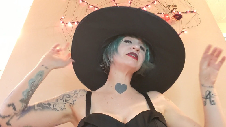 Geeky Femdom: Witch Jessica- Kedai Witch