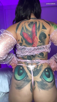 Tanzen für dich in rosa Dessous