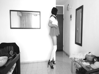 Voyager: 适合她的白色衣服