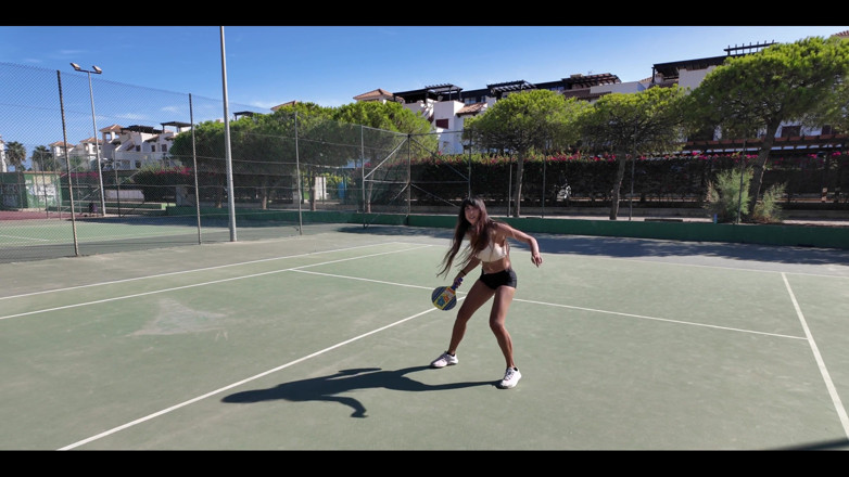 DaringKiara: Meine freundin überraschte mich mit einer Reise zu den Tennisplatz