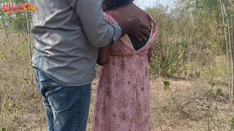 Pushpa studio: Sân lăptos fierbinte în jungla în aer liber