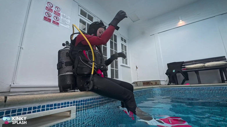 UKCuteGirl Lucy Lauren: Unterwasser-date in meinem engen wetsuit: 2. date, spermaspiel