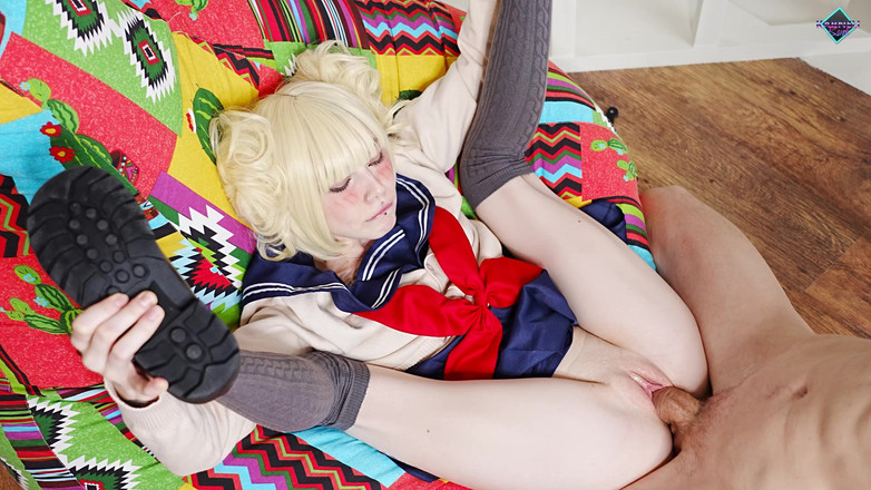 Karneli Bandi: Himiko Toga ama pau e buceta e gozada interna