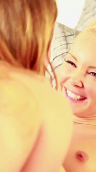 Aaliyah love e sovrani syre, adorabili ragazze che adorano compiacersi sul letto