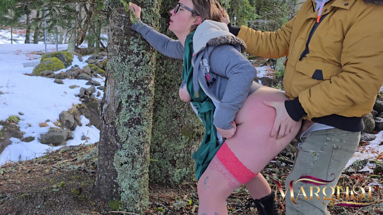 Sexymarghot: Snowy Forest I Suck My Boyfriend and a Walker, He...