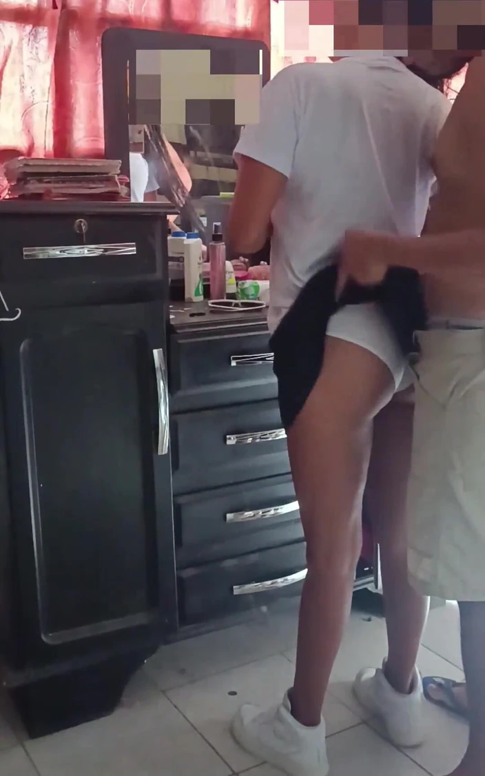 Karely Ruiz: Mexican Gives Her Ass for the First Time