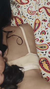Tante telugu pantatnya gondal-gandul jangan sampai ketinggalan