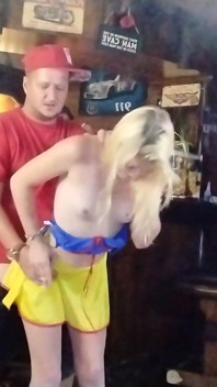 Nudny starzec i napalona blondynka