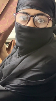 Bhabhi Muslim India Berkongkek dalam Kereta Api Audio Hindi