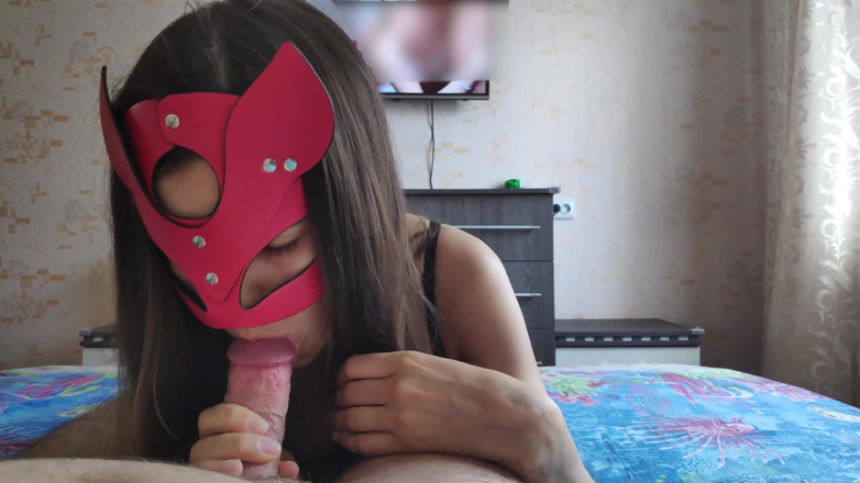Sasha Green: Chị kế của một người bạn đã thổi kèn trong khi...